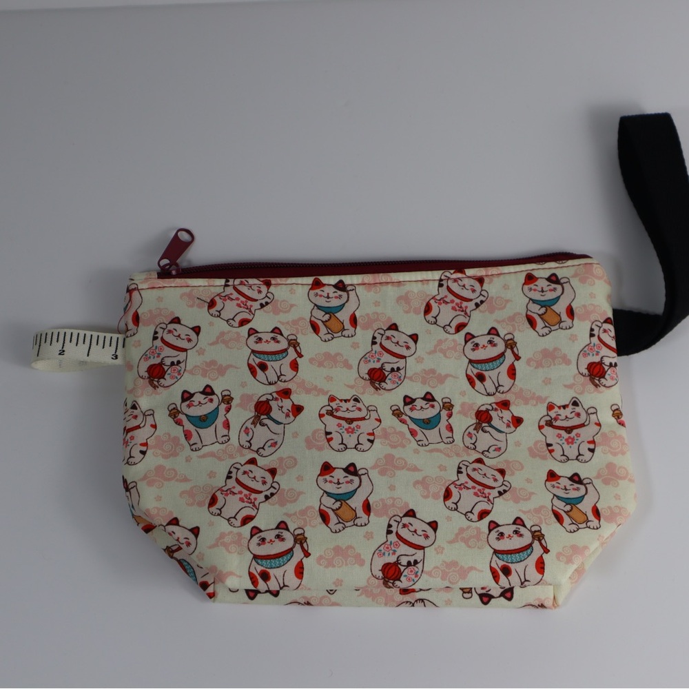 Lucky Cat Print Pouch with Zipper